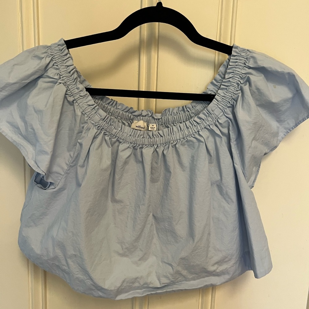 Cropped blue blouse from Aritizia